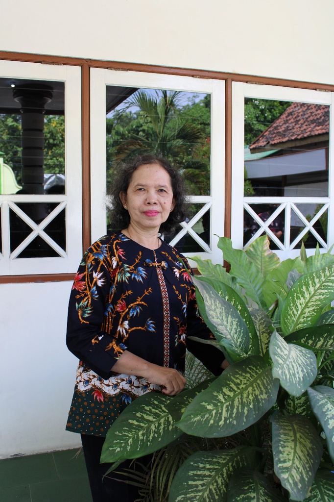 dra. ENDAH PURWANI, M.Pd.